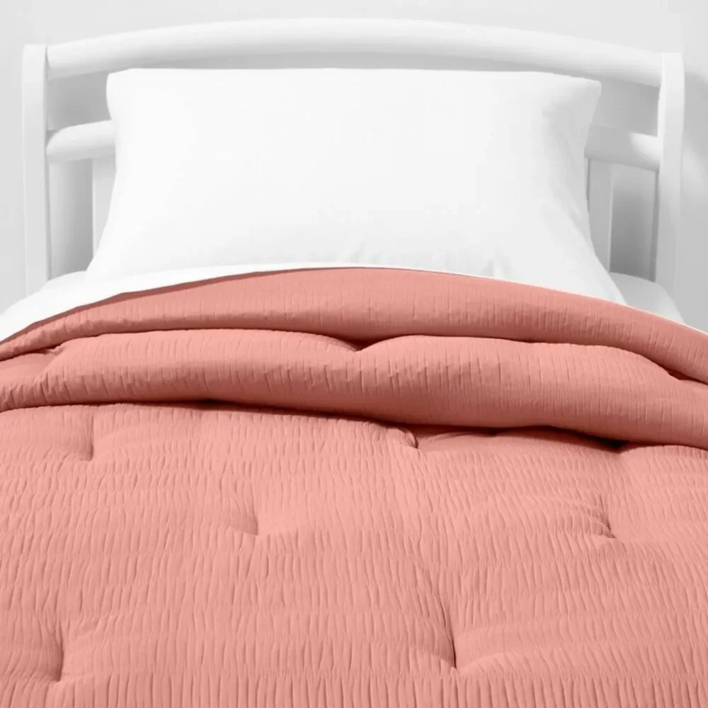Toddler Seersucker Kids' Comforter Rose Pink - Pillowfort